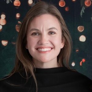 Meet your Posher, Adrienne